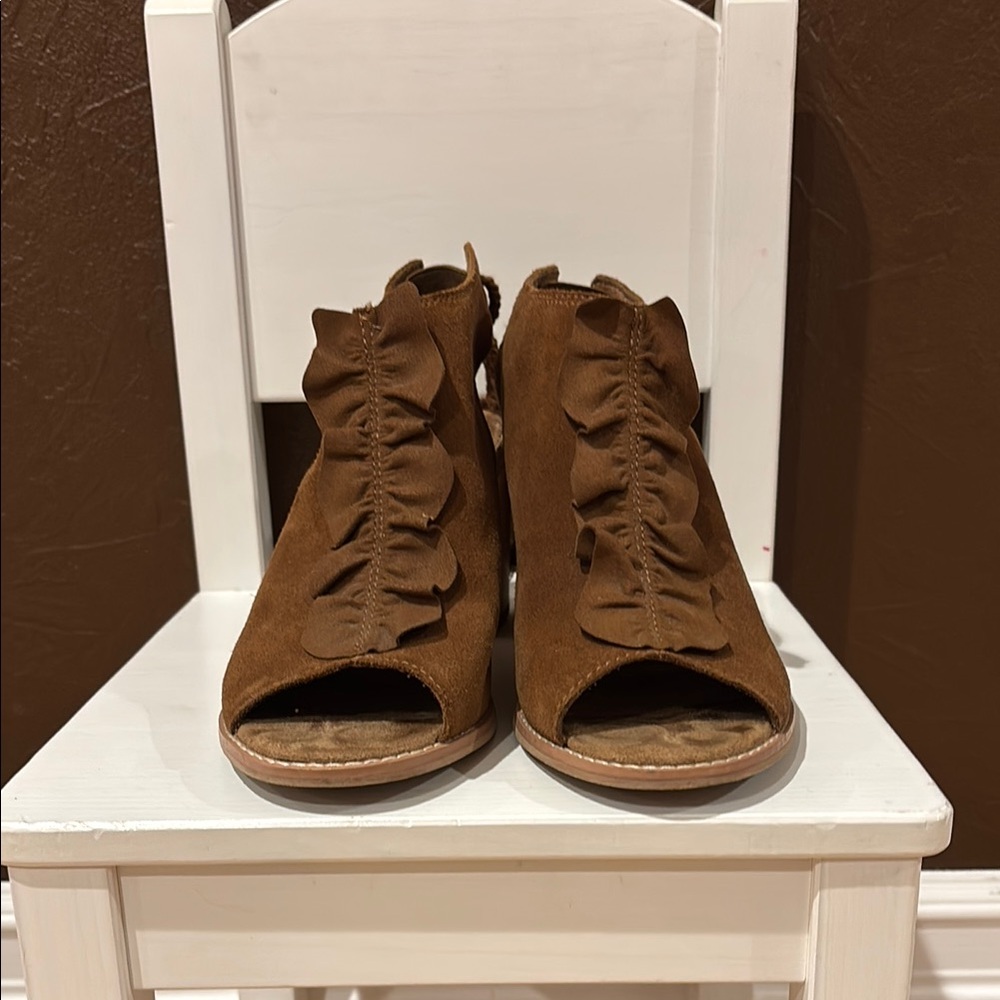 Brown Ruffle Open-Toe Women's Shoes